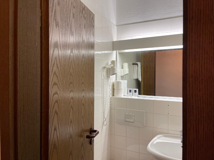 Bathroom 6