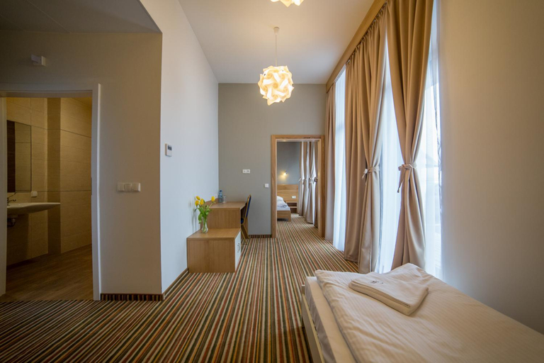 Bedroom 2, HOTEL BACHLEDOWKA RESTAURANT and SPA, Nowy Targ