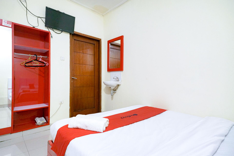 Bedroom 8