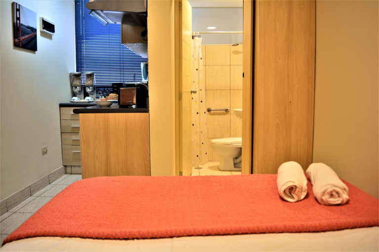 Bedroom, Kangaroo Wasi Airport Bed & Breakfast, Callao