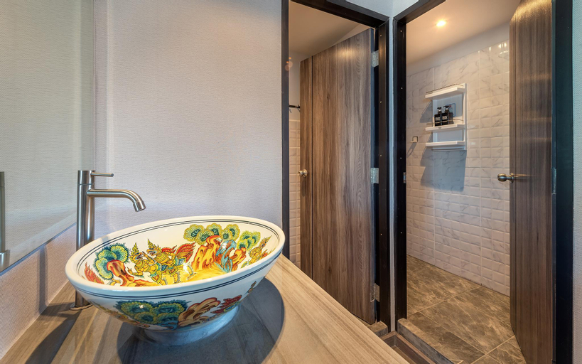 Bathroom 3
