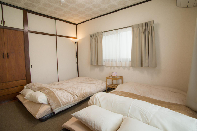 Guest house DOUGO-YADO, Matsuyama