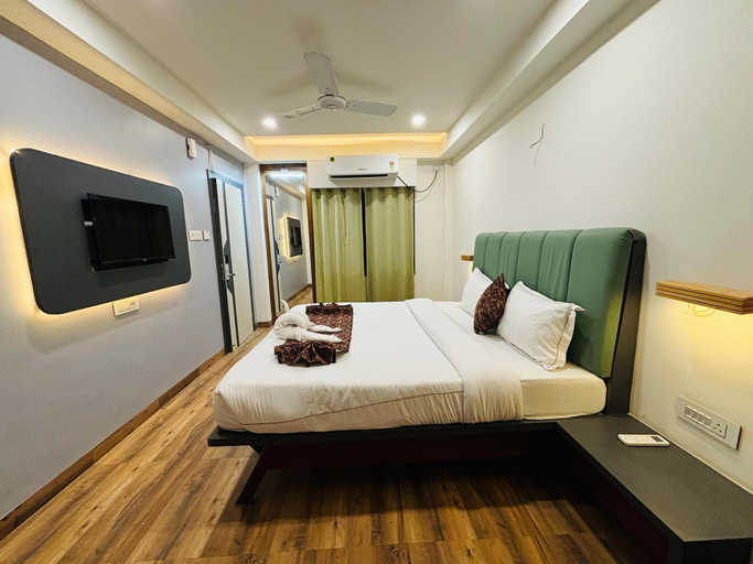 Bedroom 4, The Lavish Stay, Varanasi