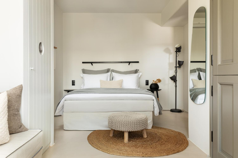 Bedroom 4, Chora Kythnos Suites, South Aegean