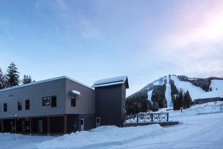 Others 2, Nowhere Special Hostel, Kootenay Boundary