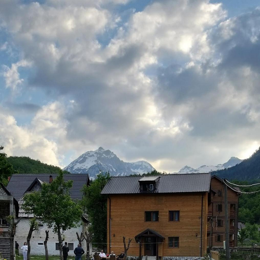 Guesthouse Mehmeti, Tropojës