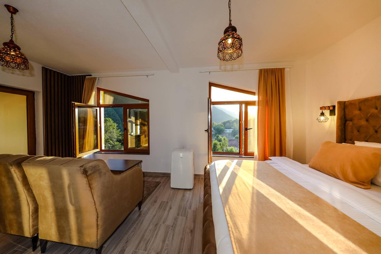 Bedroom 2, Chalet Kujta, Peć