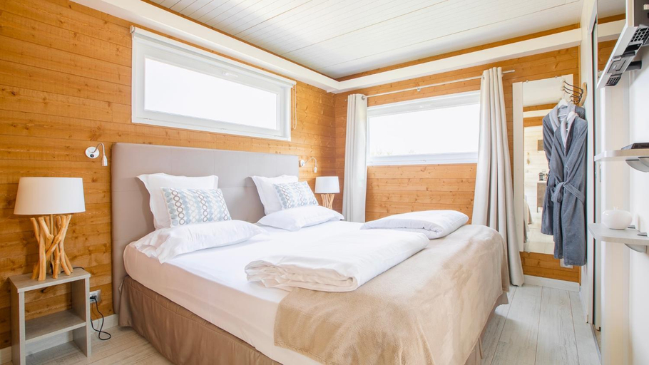 Bedroom 2, Le Theven, Finistère