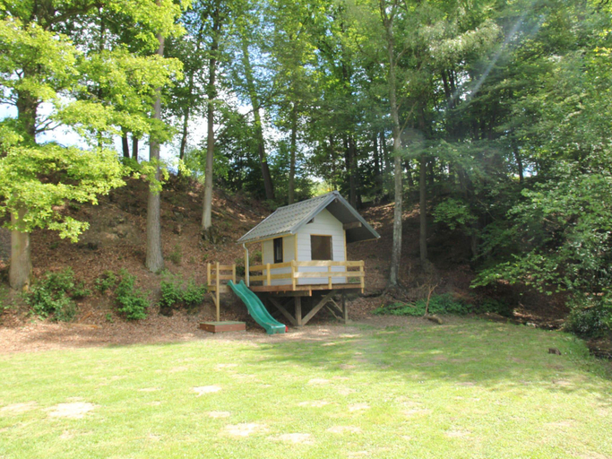 Others 3, Holiday Home in Stoumont with Sauna Garden, Liège
