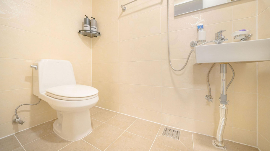 Bathroom 4, Gapyeong Onestar Pool Villa, Gapyeong