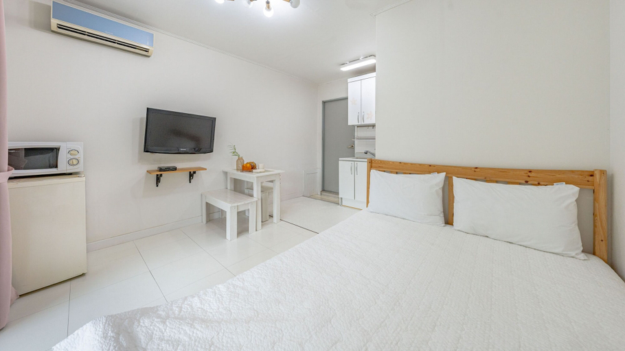 Bedroom 3, Gapyeong Hanulteo Pension, Gapyeong
