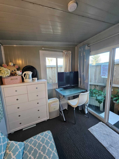 Others 1, waterview Room and cabin, Waitakere