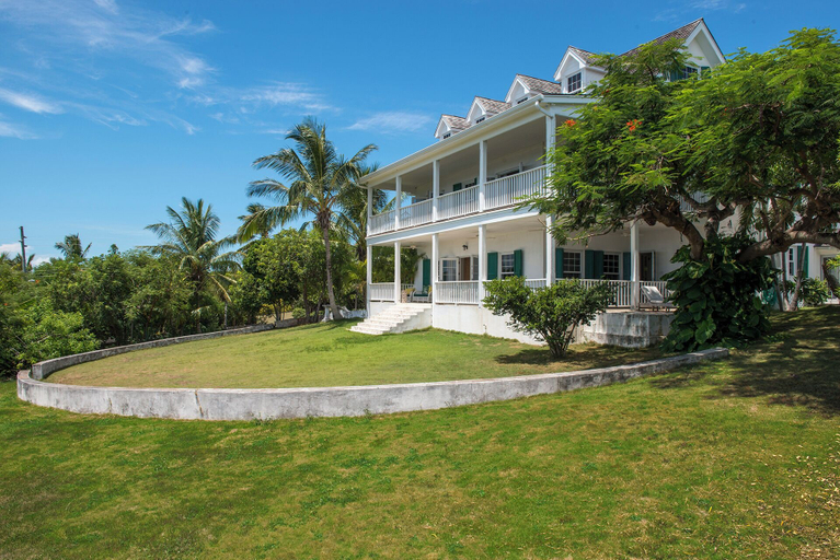 Exterior & Views 2, Hilltop Haven: Luxurious Historic Estate With Harbor Views