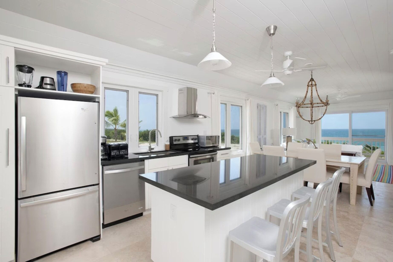 Others 4, Coastal Retreat: Newly Remodeled Beach House With Pool