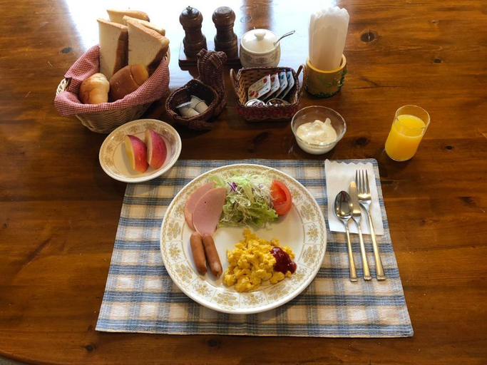 Food & Drinks