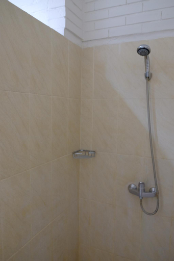 Bathroom 17
