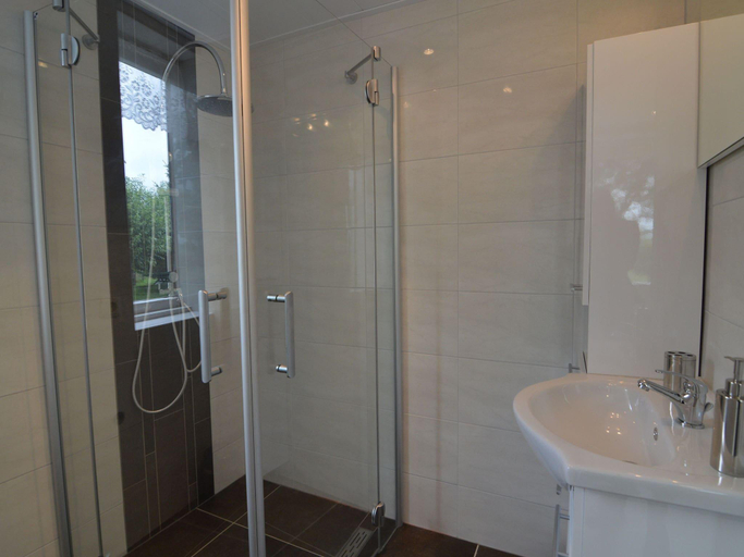 Bathroom 2, Holiday Home in Holten near Lake IJssel, Rijssen