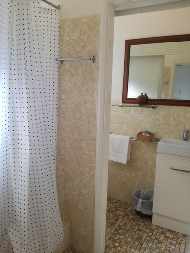 Bathroom 2, Villa Marine Holiday Apartments Cairns, Cairns