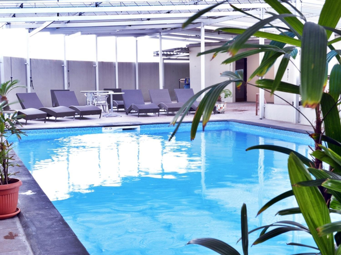 Swimming Pool 4