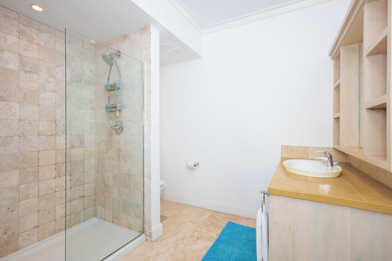 Bathroom 3, Oceanfront Bliss: Newly Built Luxury Home With Sunset Views