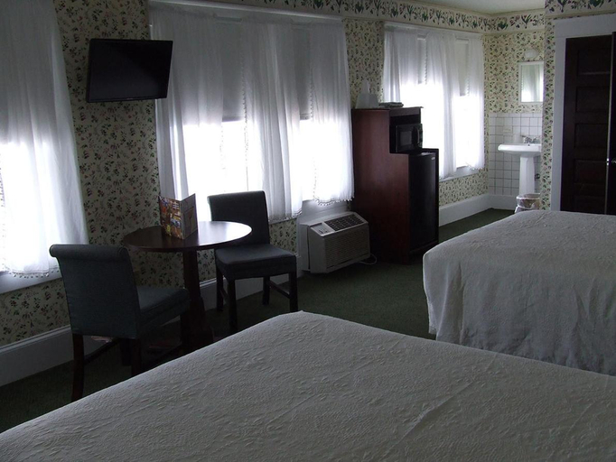 Bedroom 4, Atlantic Hotel, Inc, Worcester