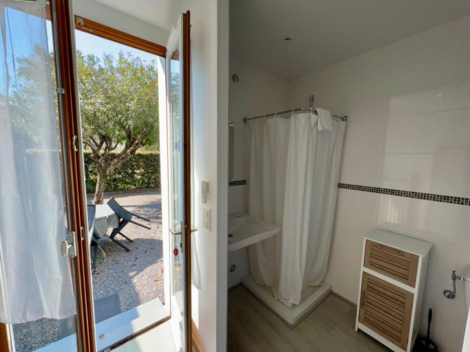 Bathroom 1, Hotel l'Etape, Alpes-Maritimes