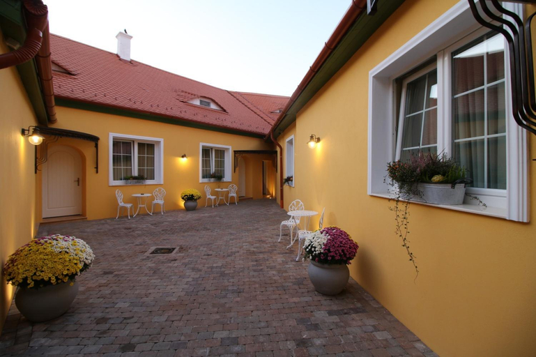 Others 4, Casa Kempel, Sibiu