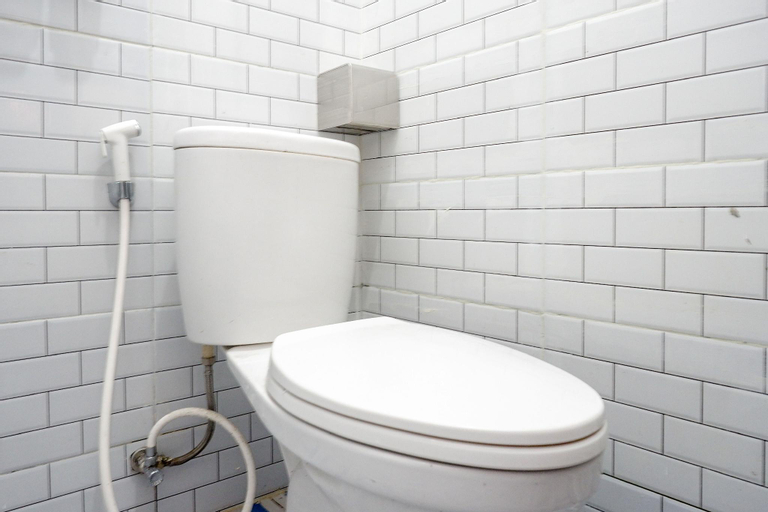 Bathroom 19