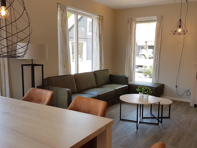 Others 3, Modern Villa with Garden, Gorssel