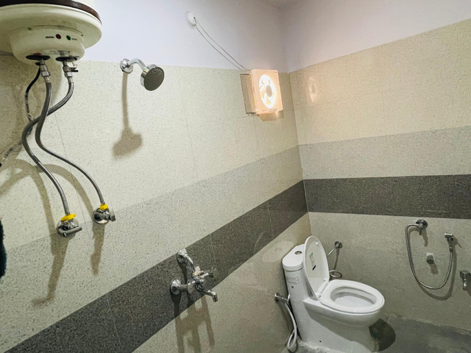 Bathroom 9
