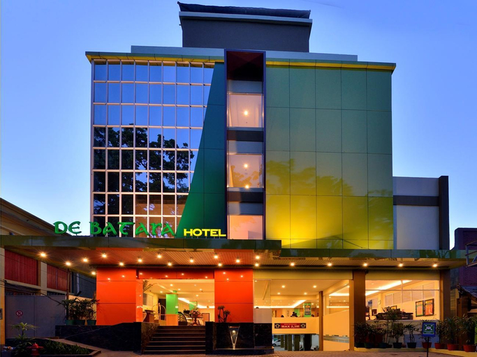 Exterior 4