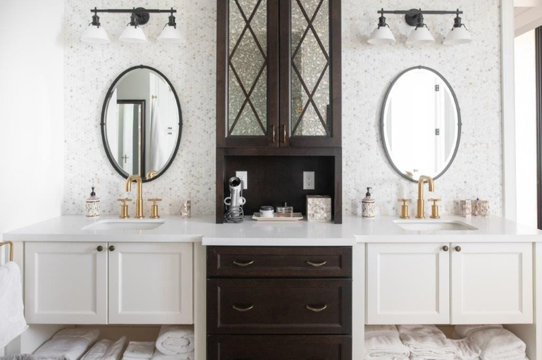 Bathroom 3, Island Haven: Oceanfront Retreat With Infinity Pool