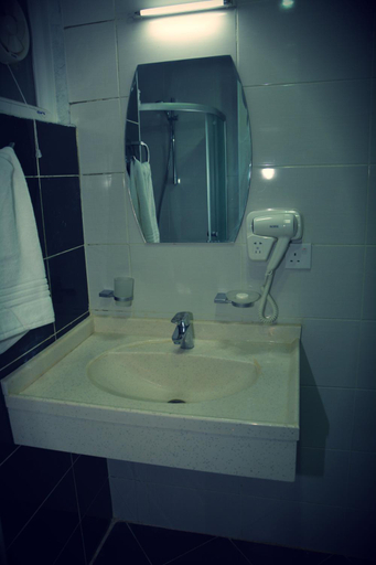 Bathroom 2, Fareeq Hotel, Arbil