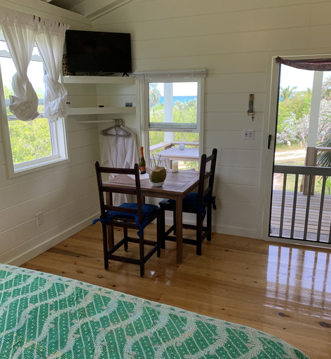 Others 5, Historic Hideaway: Restored Waterfront Estate