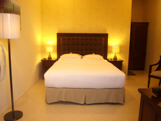 Bedroom 13