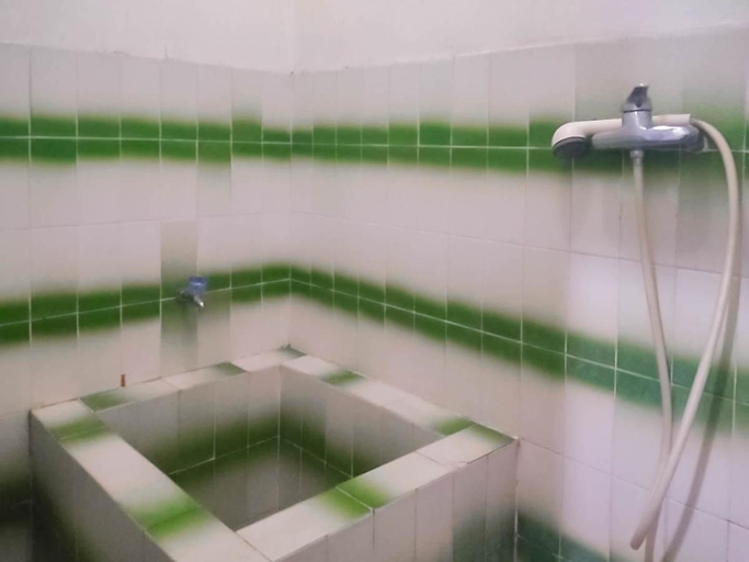 Bathroom 4
