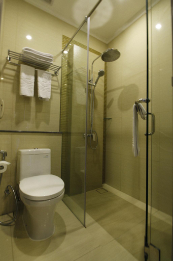 Bathroom 19