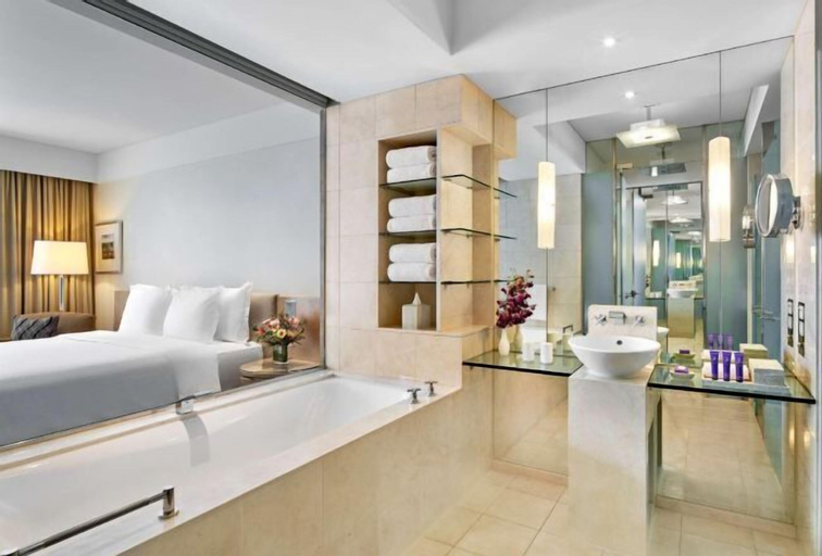 Bathroom 14