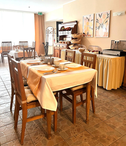 Others 5, Hotel Messeschlaf, Düsseldorf