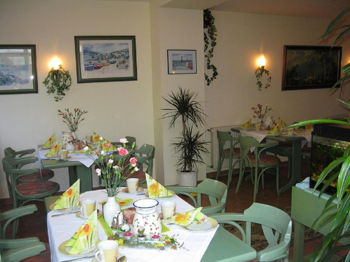 Food & Drinks 4, Haus Troja, Rostock