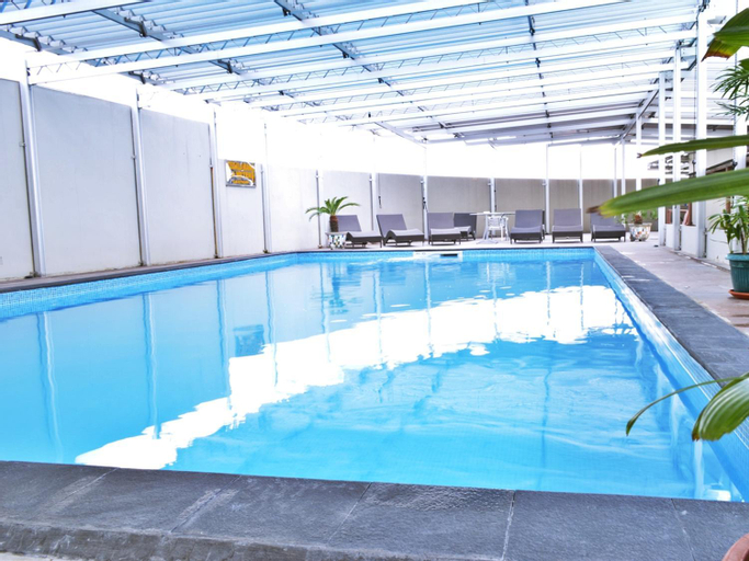 Swimming Pool 10