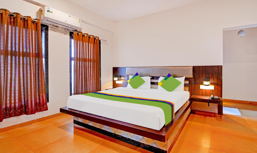 Bedroom 2, Treebo Vhyomaan Resort With Swimming Pool, Satara