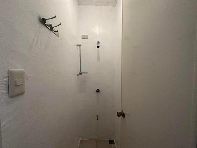 Bathroom 2, Brizo Hotel and Beach Resort Bataan, Morong