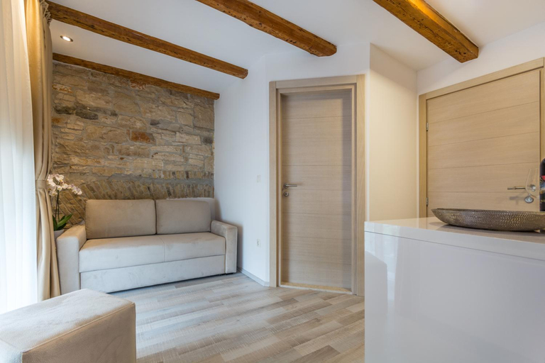 Others 5, Minella Residence, Poreč