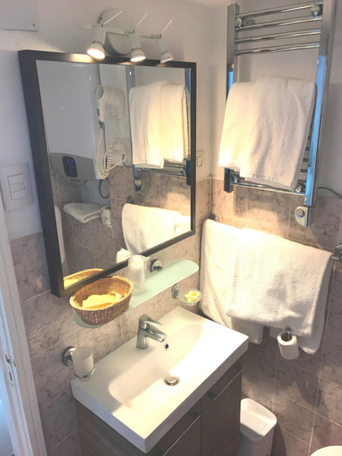 Bathroom 5, Hotel La Reginella, Napoli