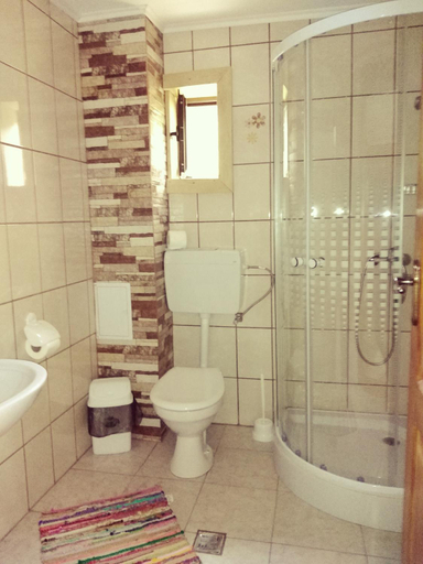 Others 4, Cabana Soarelui Retezat, Salasu De Sus