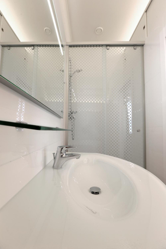 Bathroom, Apartment-Oberlaa, Wien