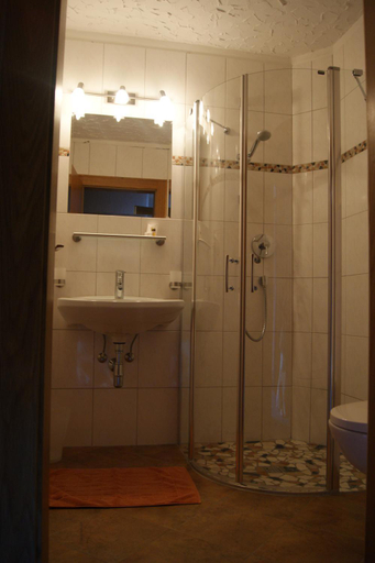 Bathroom, Hotel Haus Lungau, Tamsweg