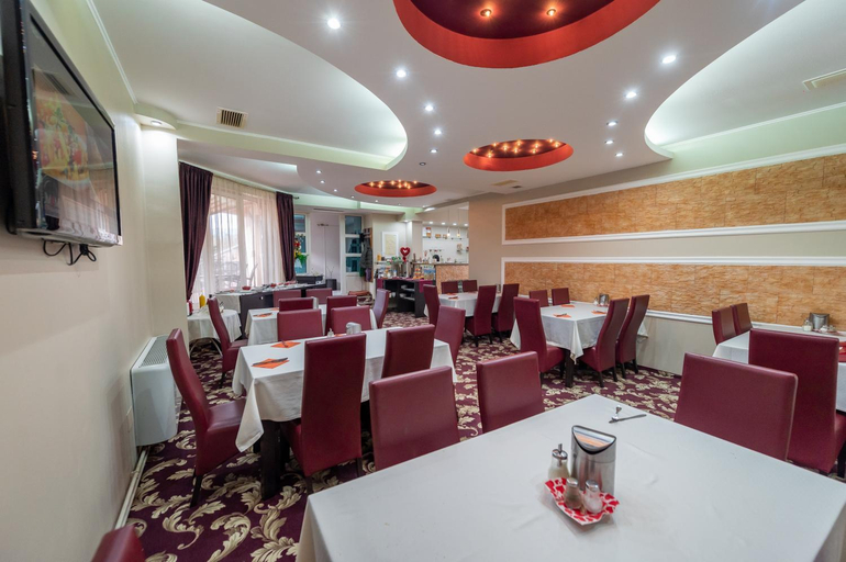 Food & Drinks 3, Complex Turistic Monaco, Sanmartin
