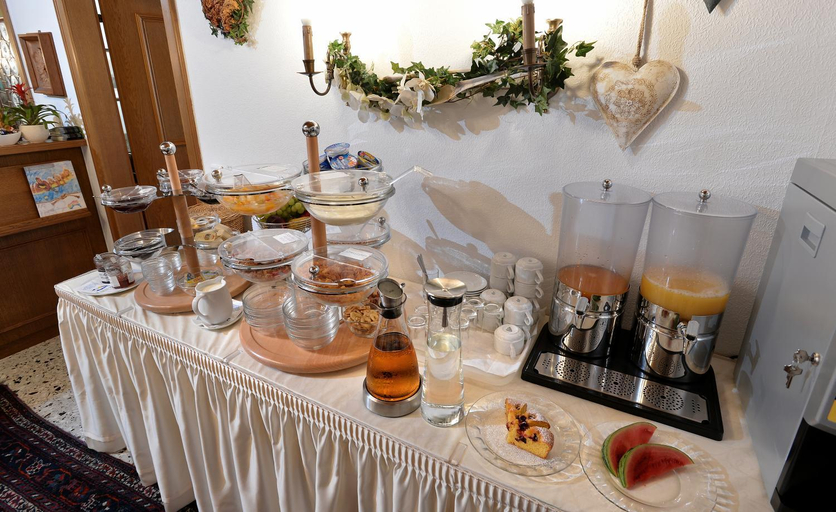 Food & Drinks 5, Hotel Garni Jennewein, Schwaz